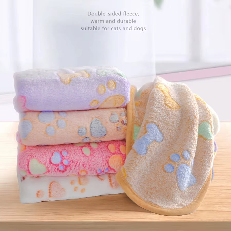Manta de franela con estampado de patas para mascotas: cálida, suave y sin desprendimiento de pelo. Manta universal para gatos y perros. Almohadilla para gatos.
